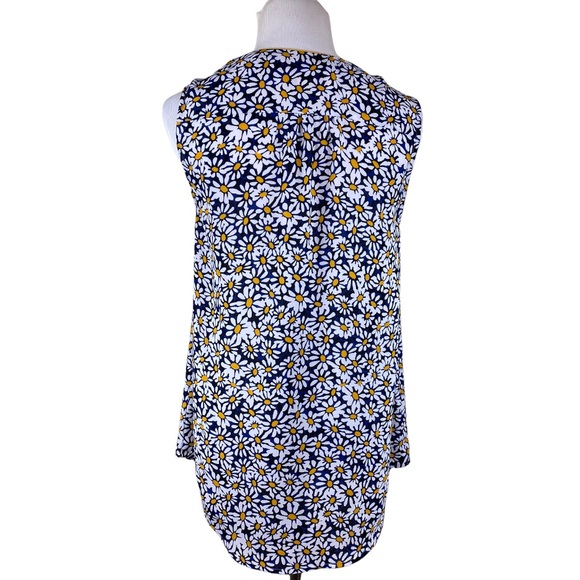 Mod Cloth Daisy Print Sleeveless Sheer Blouse - Picture 3 of 6